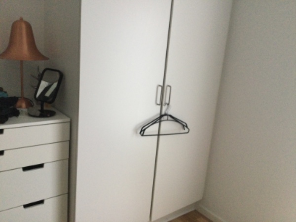 Nedtagning og flytning af køkken skuffesektion til anden lejlighe i samme boligkompleks. Nedtagning