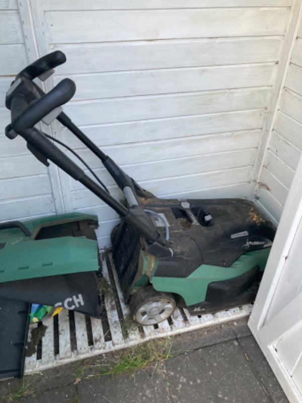 Reparation af plæneklipper