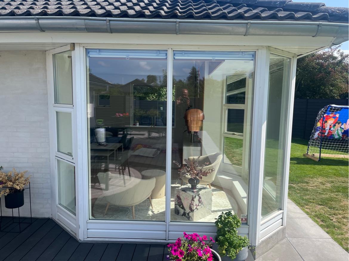 Slibe, grunde og Male vindue karnap