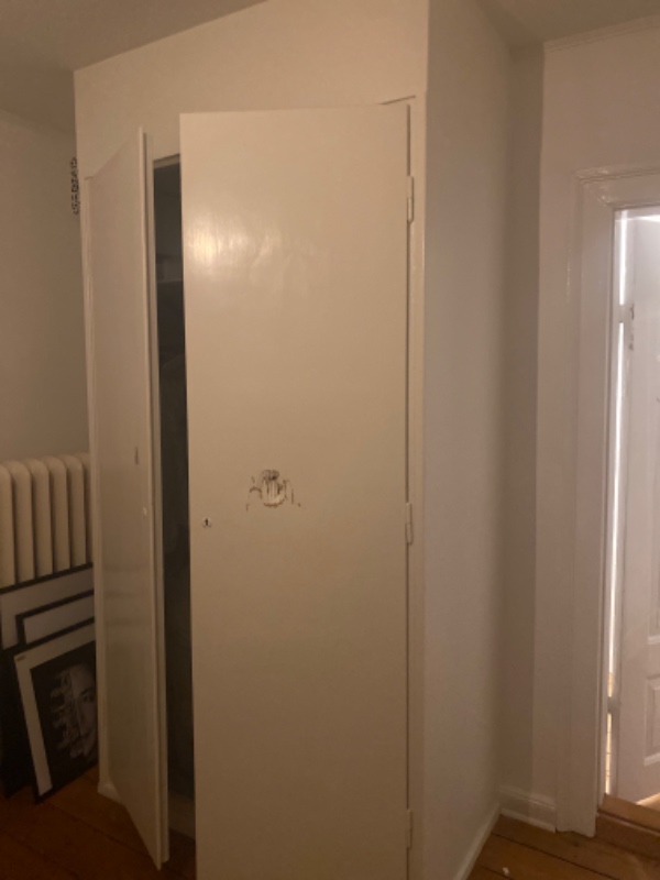 Fjernet indbygget skab 