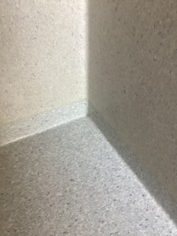 Skiftning af fuger i brusekabine