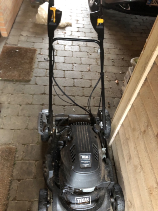 Service/reparation af benzin plæneklipper