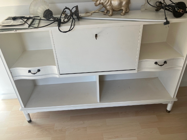 Møbler til storskrald + møbler som ér skilt ad