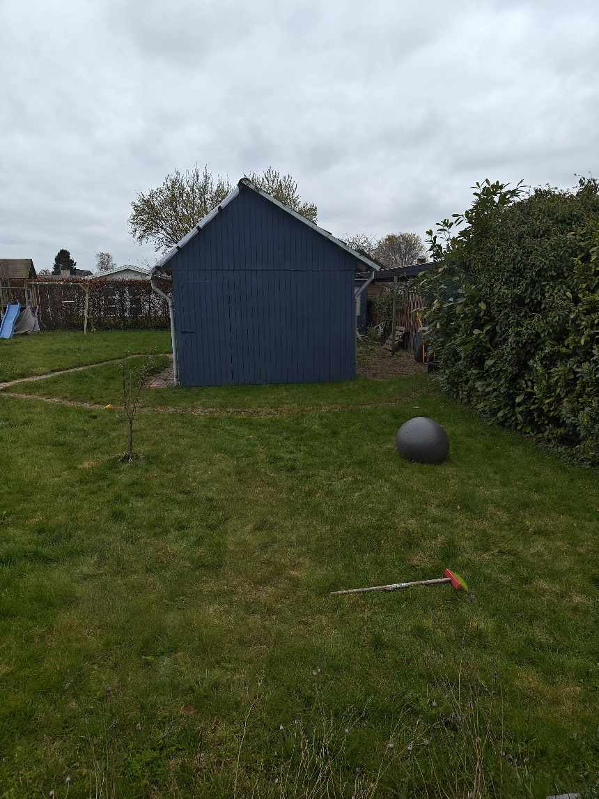 Elektriker - vi skal få kigget på el installationer til havehus, der muligvis skal trækkes ny kabel igennem haven.