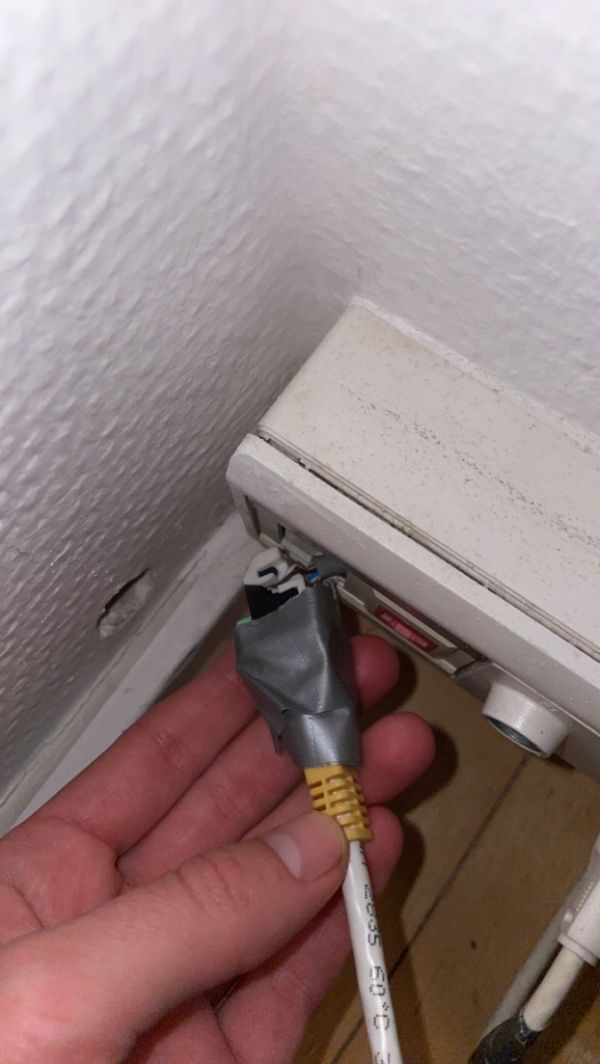 Hjælp til montering af dataudtag