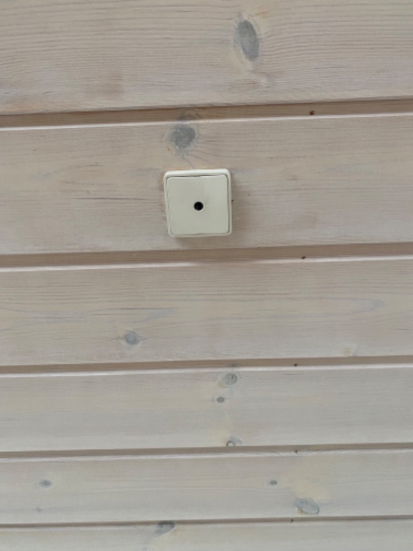 Flytte og re-montere lampe i loft