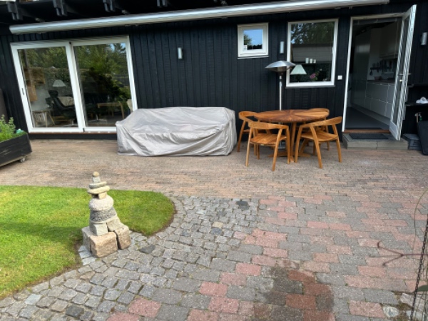 Nye fliser i haveterrasse