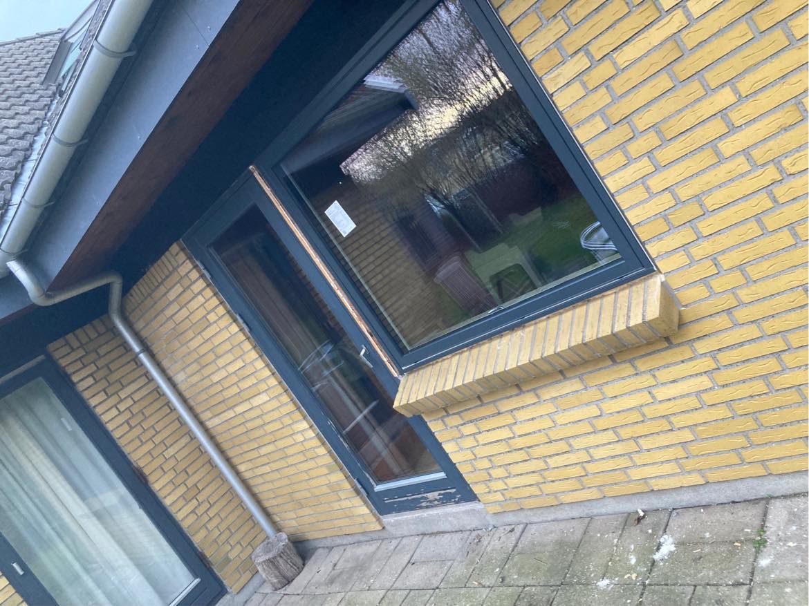Fugning af 10 stk nyisatte vinduer Odense