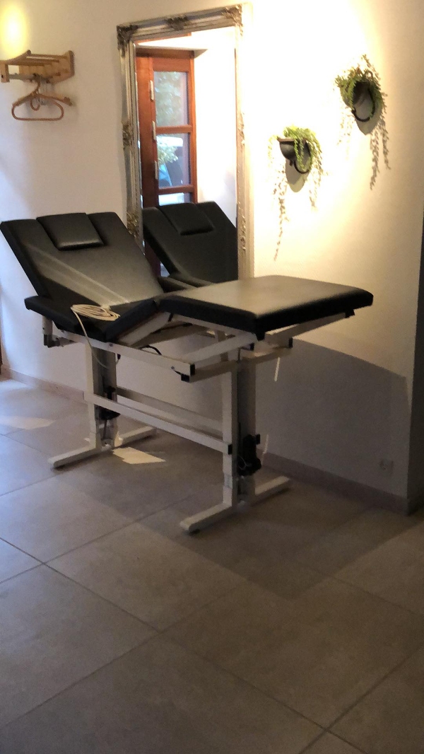 Flytte : hente massage briks ( ikke foldbar) fra Tune til høje taastrup