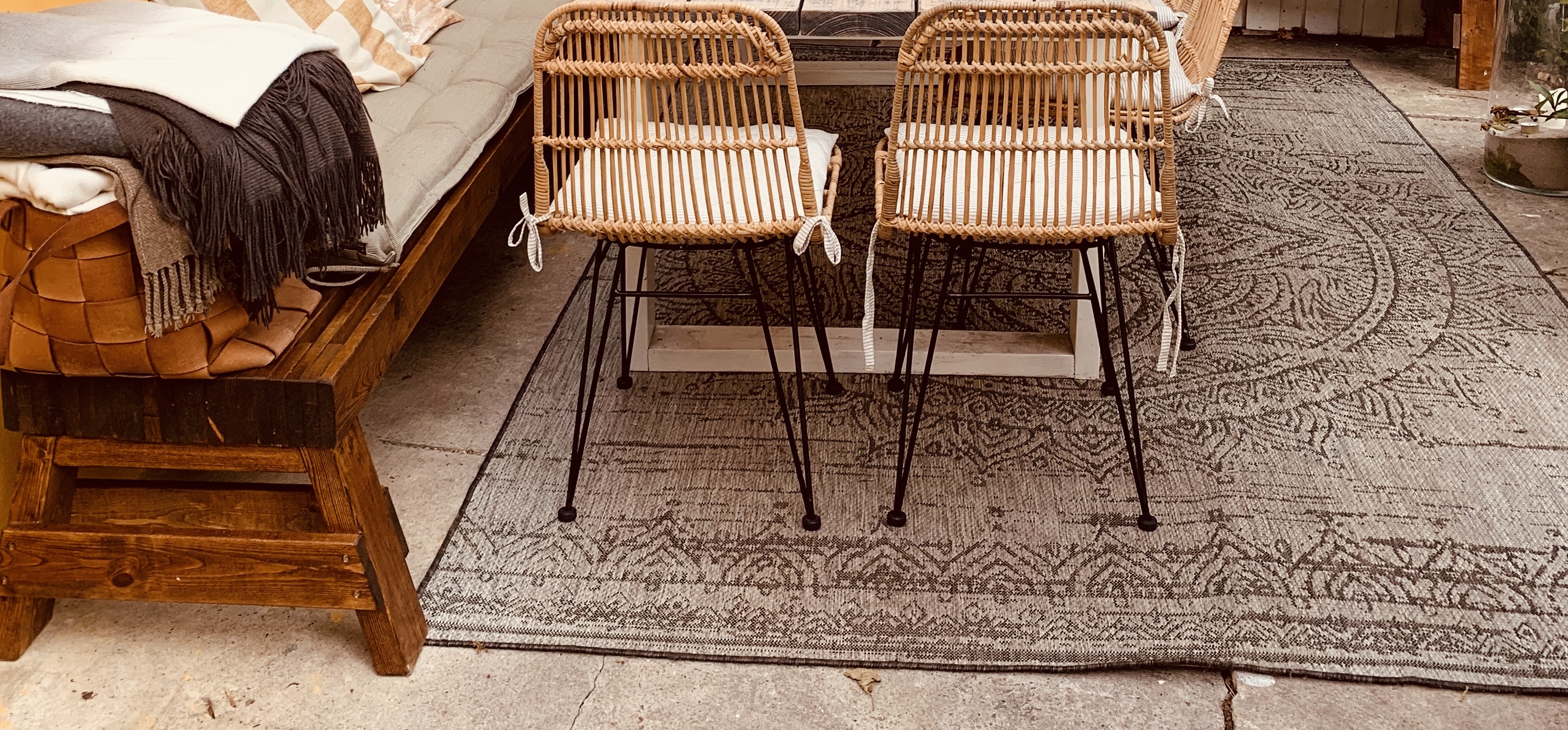 Lægning af fliser på ca 12 m2 terrasse