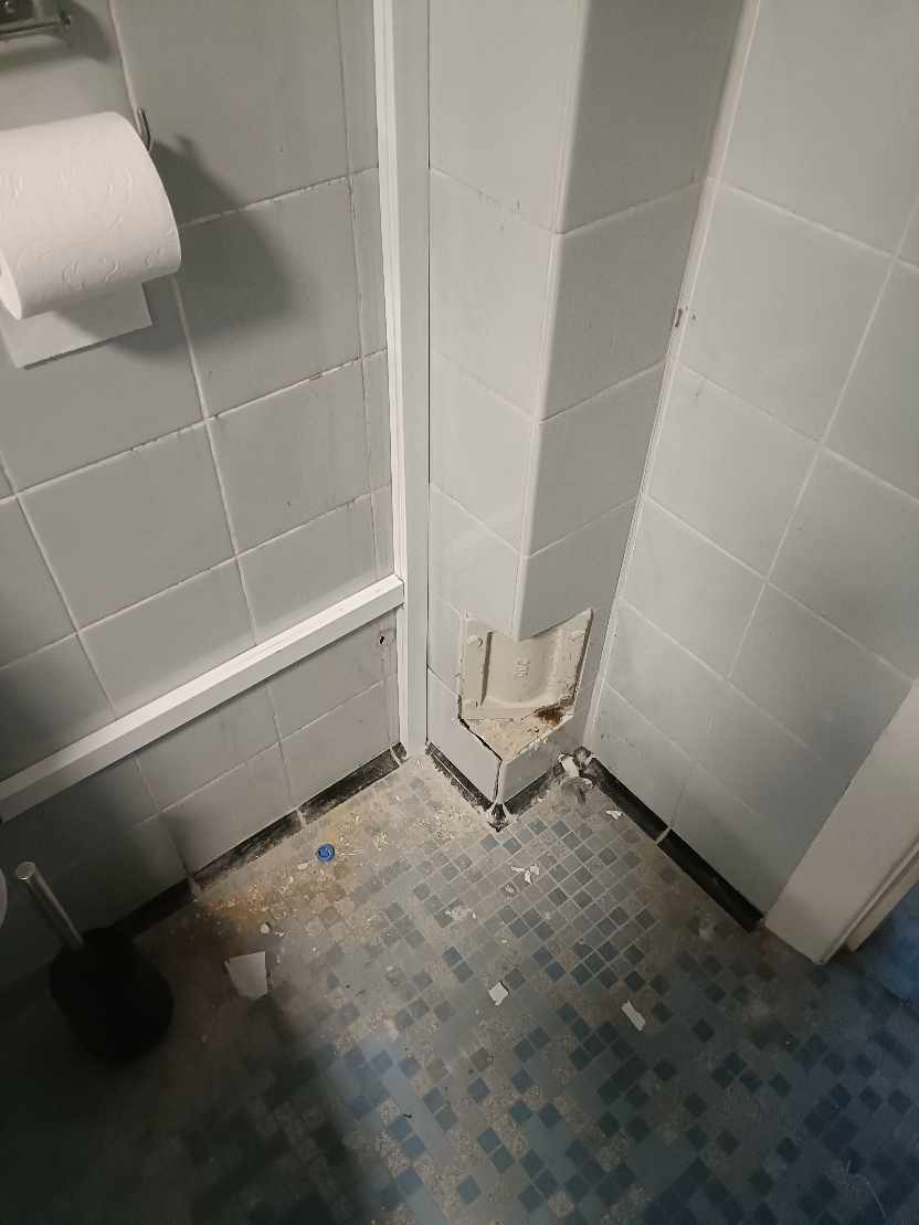 Rengøring af badeværelse