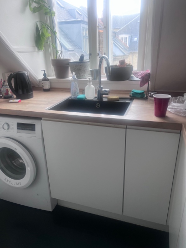 Køkken ændring og rykkes i forbindelse med oprettelse af balkon