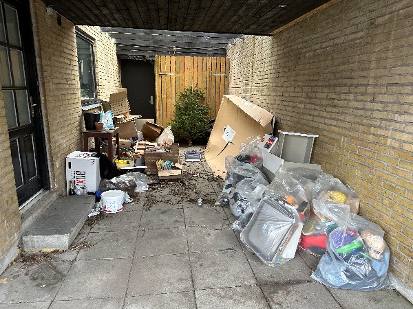 Fjerne affald i uge 7 (ikke weekend)