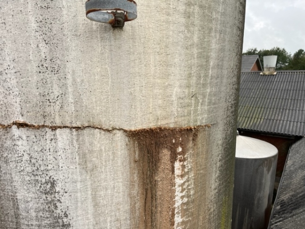 Flænge i glasfiber fodersilo