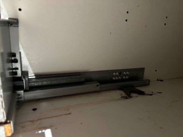 Skabslåge og skuffe