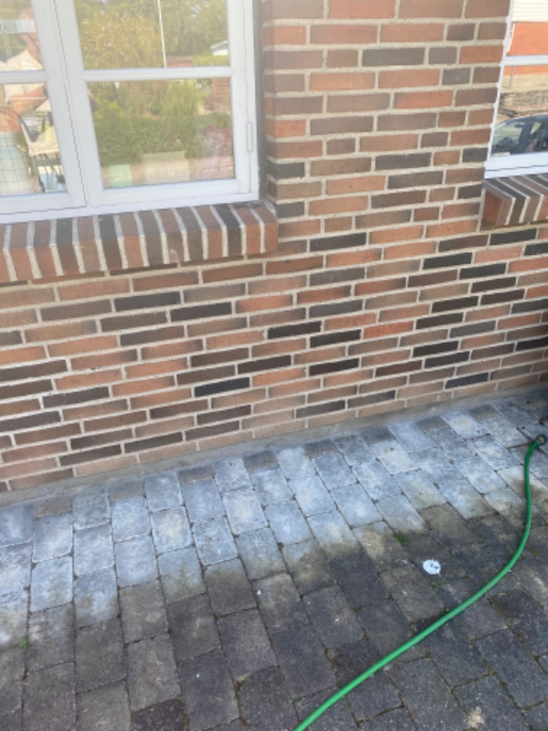 Hul til rørføring i køkken