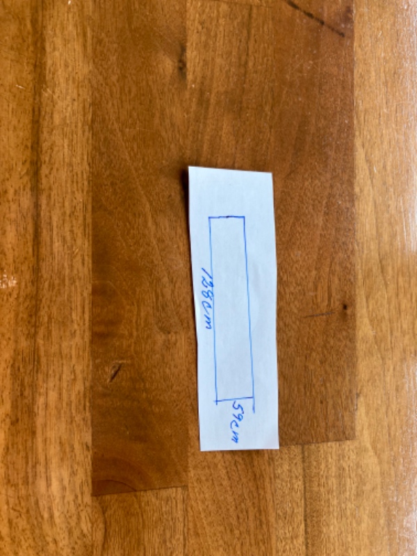 Slibning af massiv trækøkkenbord og en gang oliering