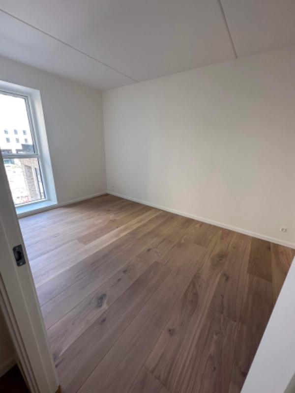 Indbygge garderobe skabsvæg ud af Ikea PAX systemer