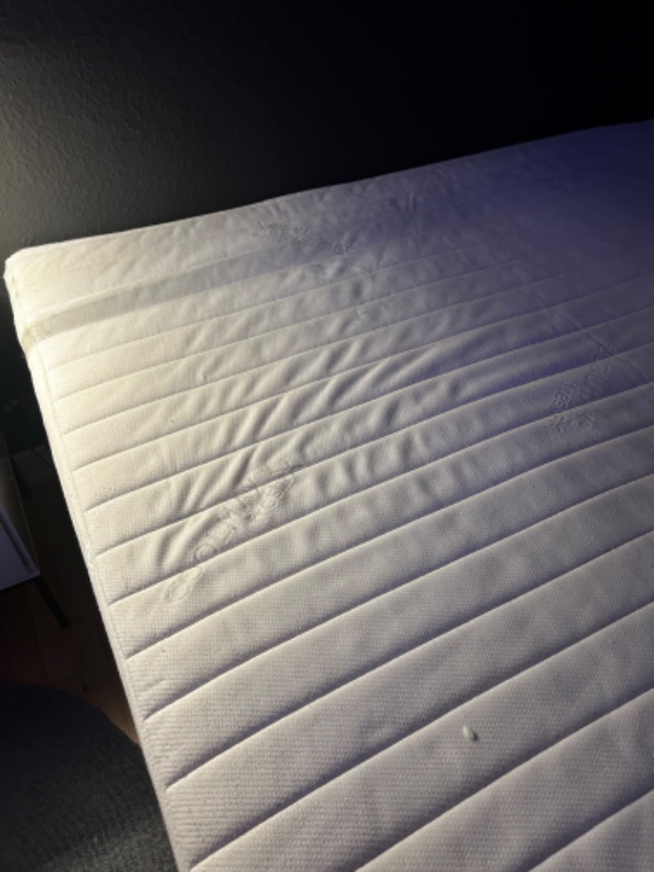 Bær boksmadrasser til skrald