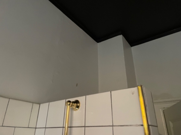 Opsætning af tapet i badevær.