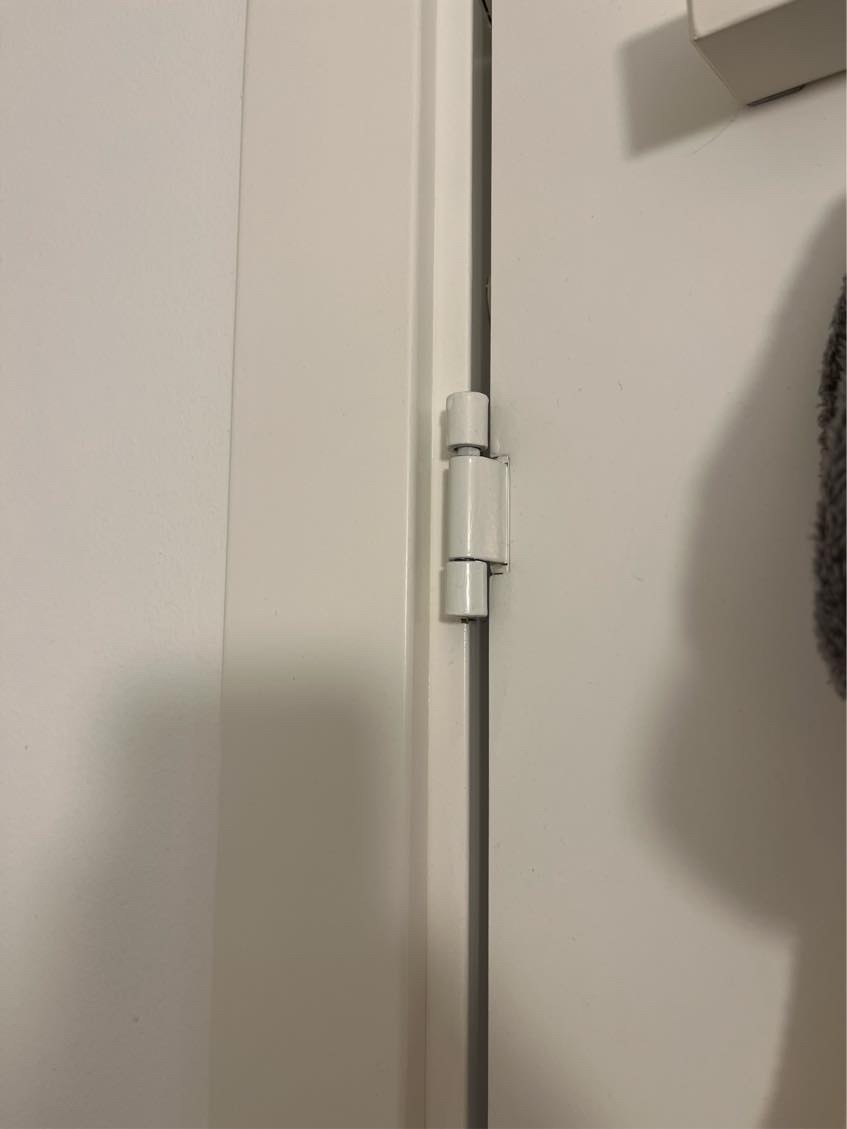 Vende en dør indtil badeværelse