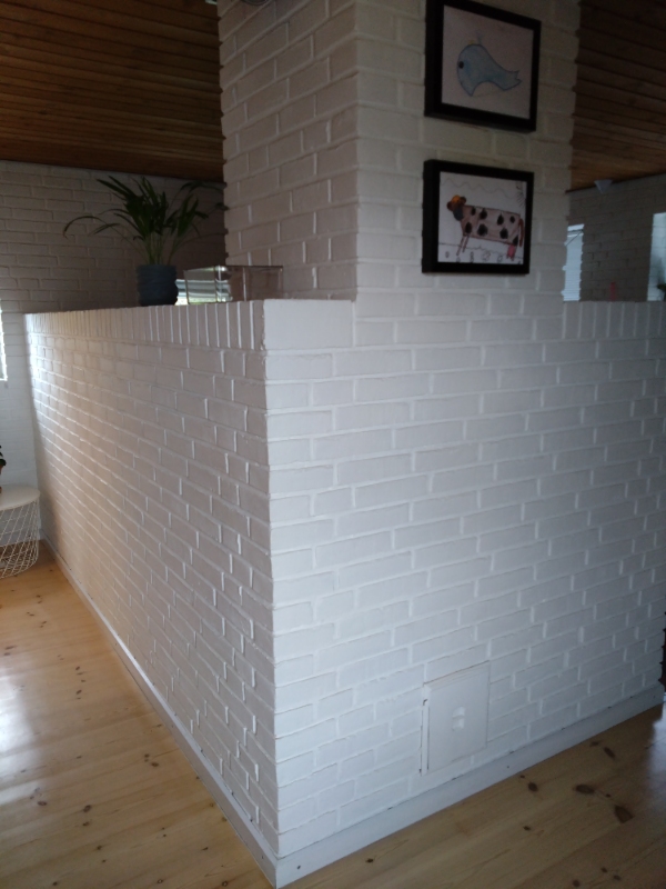 Fjernet byggeaffald - Mursten fra nedbrudt skillevæg