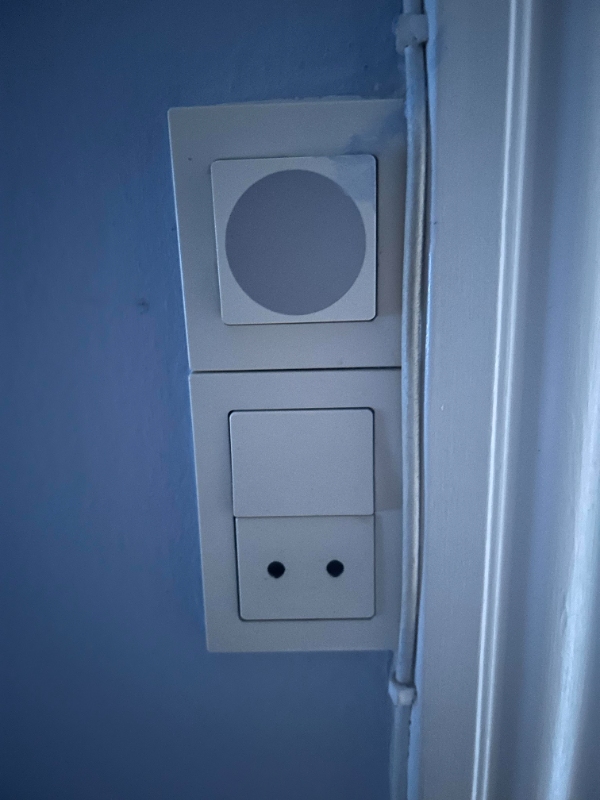 Opsætning af lamper og udskift af stikkontakt