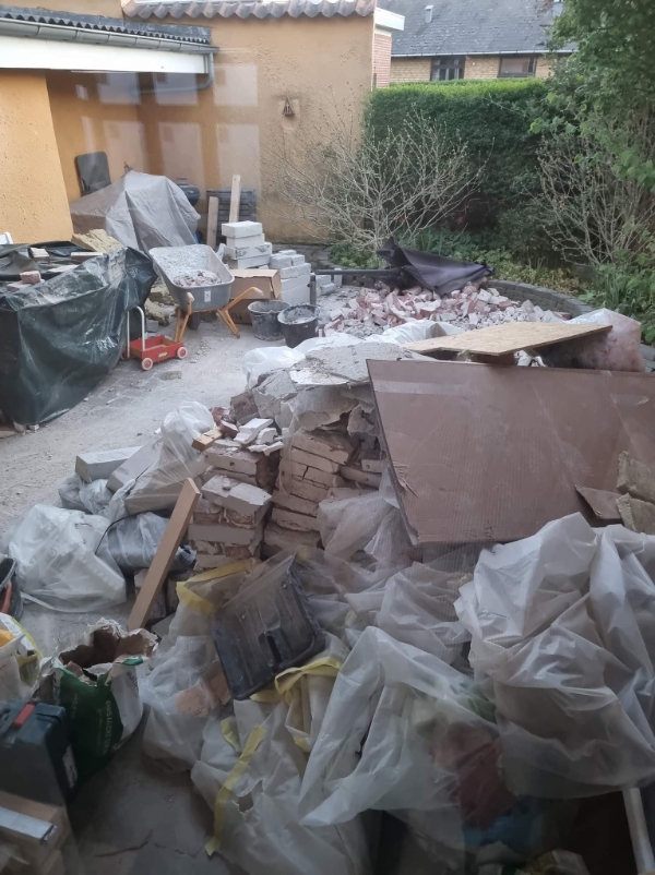 Fjernelse af blandet byggeaffald