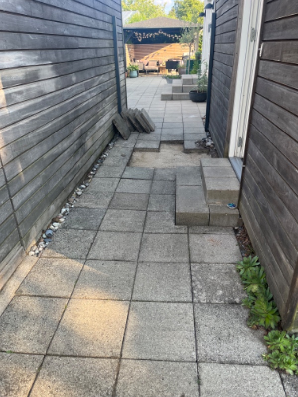 Omlagt 10 m2 fliser (40x40 betonfliser)