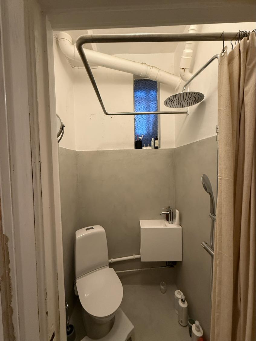 Male del af badeværelse