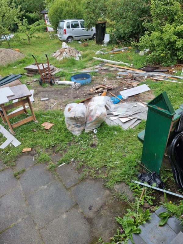 Affald, blandet, alt småt ligger vi i skraldeposer 