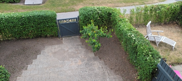 Lagt Ca 55 fliser 30 x 30 + lidt kantsten 15 × 30