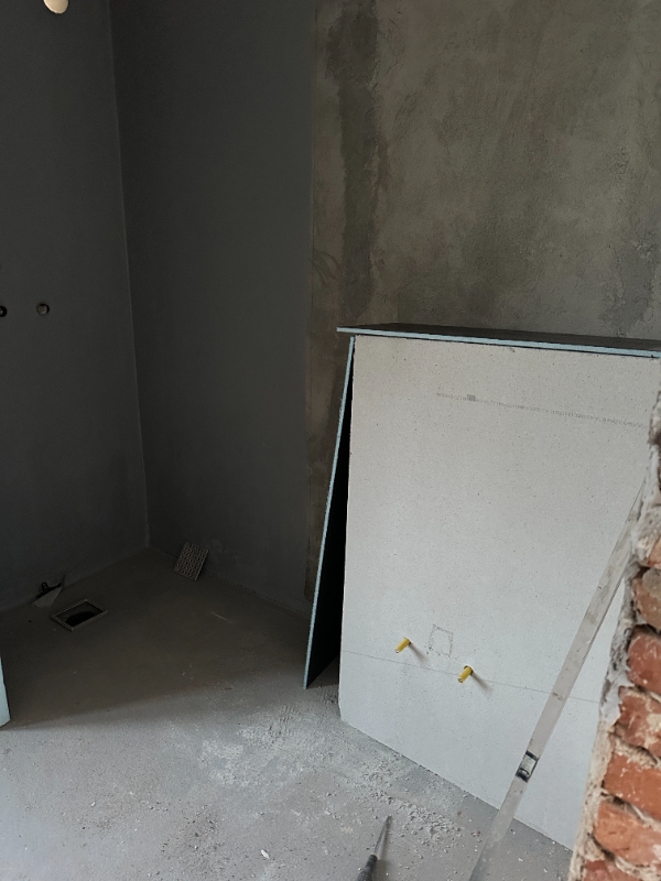 Fliselægning på badeværelse