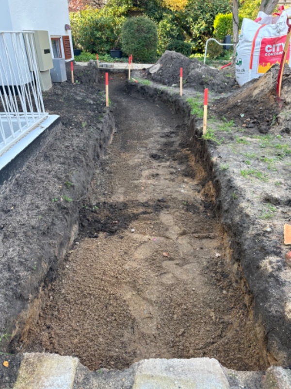 Brolægning af sti i bed