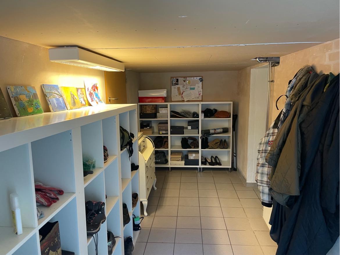 Filtsning og maling af kældergang