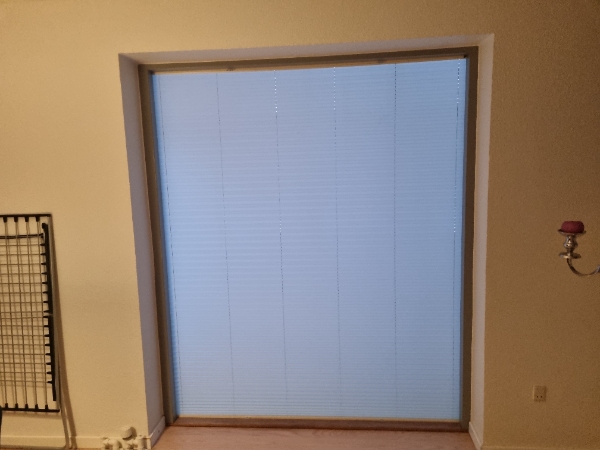 Tømrer, dør udestue, for at kunne lukke af dertil