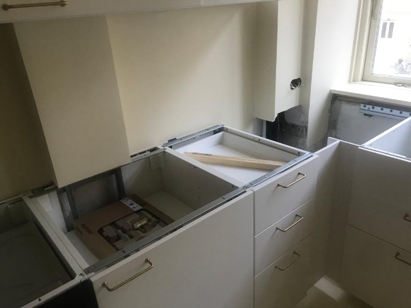 Bordeplade montering