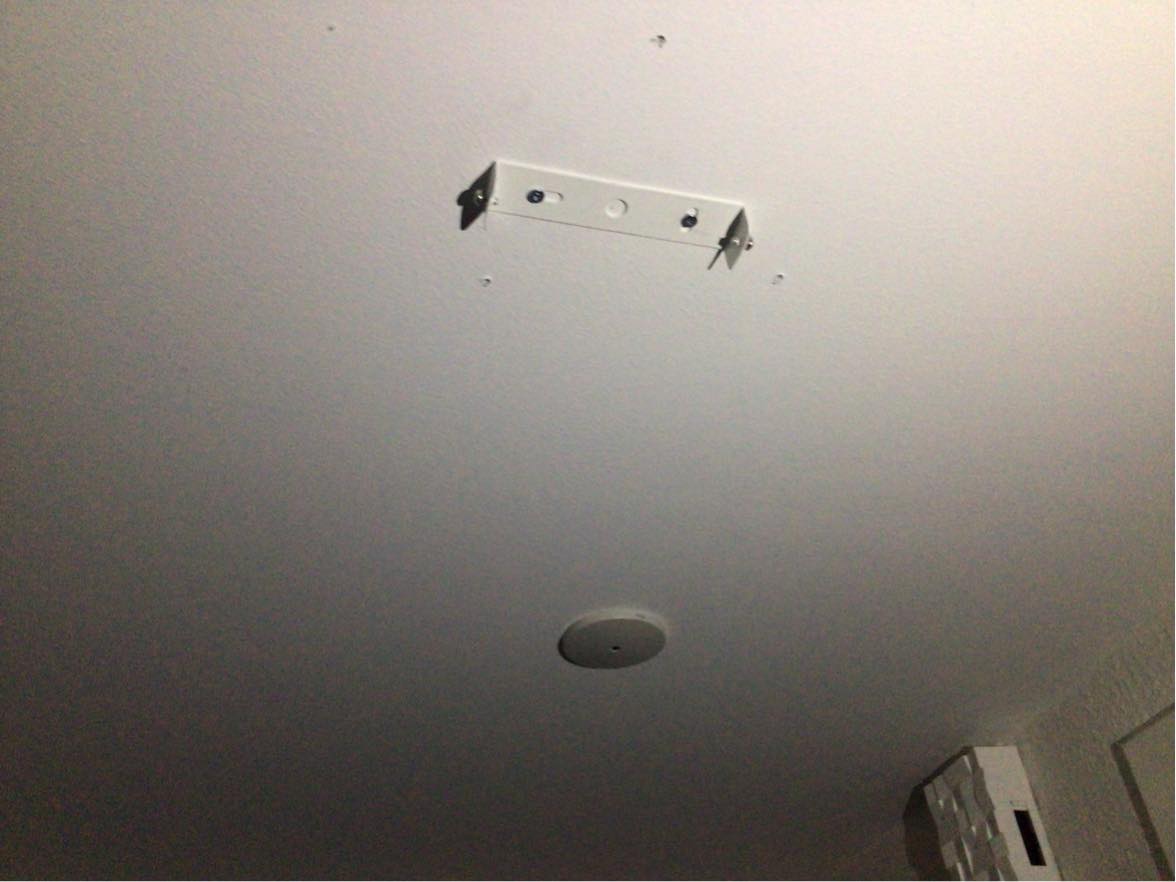 TV ophæng +  mindre opgave med entre lampe