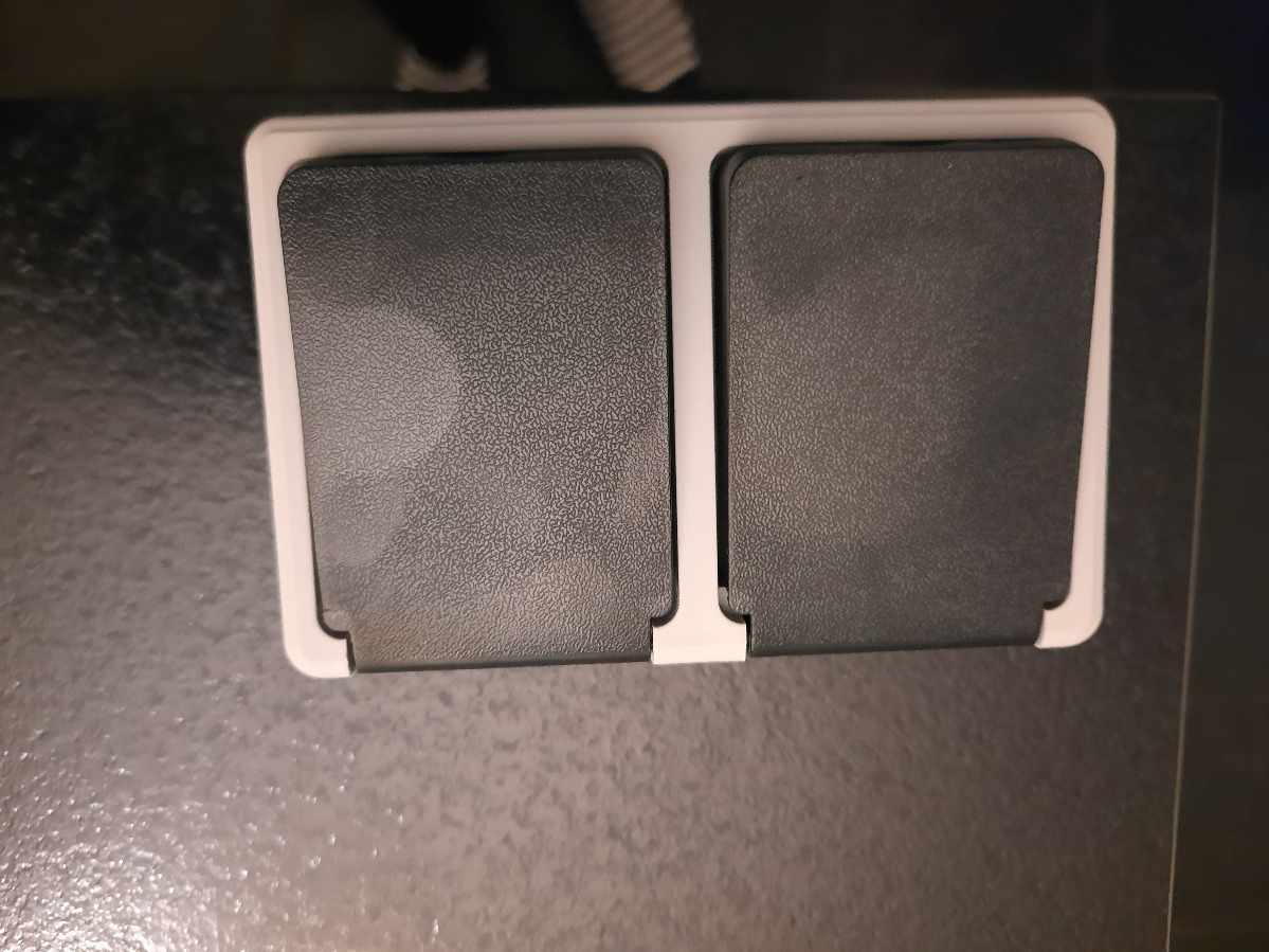 Oprette dobbelt stikkontakt i Carport