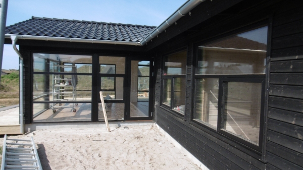 Lægge stabilgrus efterfulgt af ca. 90 m2 20X40 havefliser