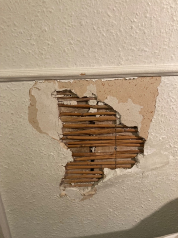 Lappet et hul i væggen