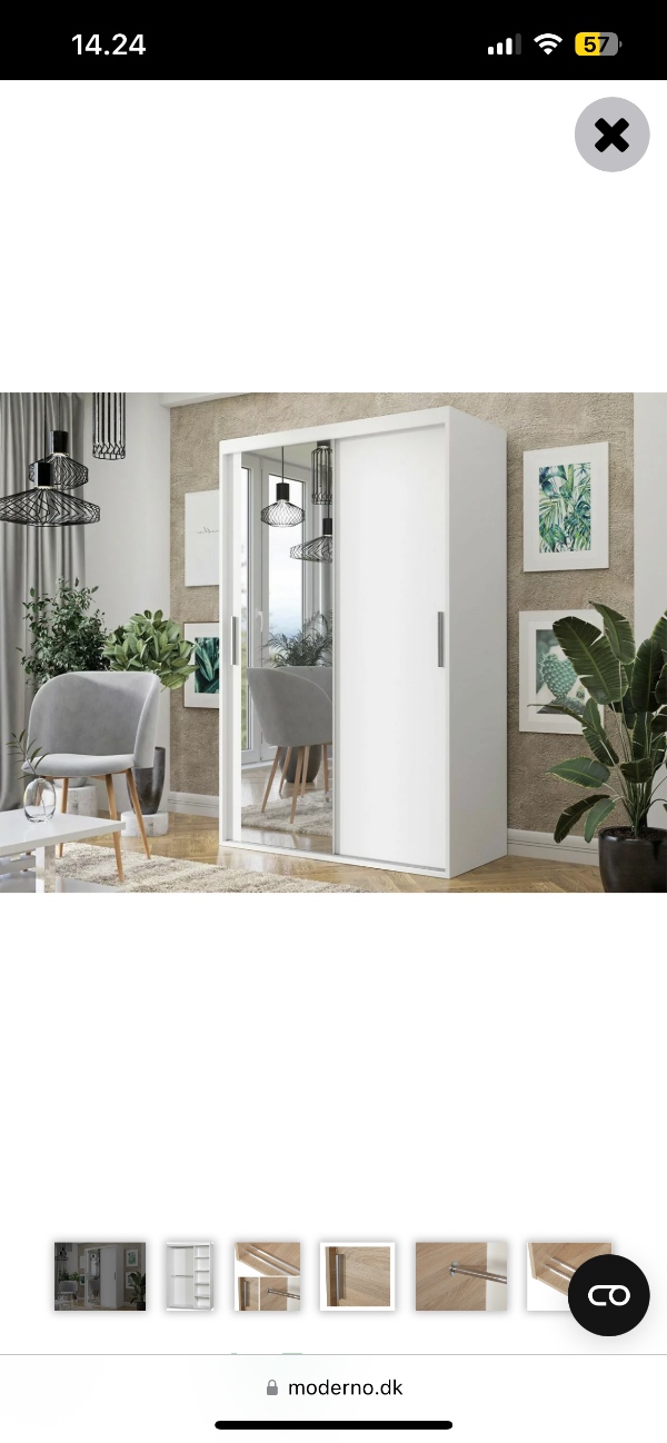 Samling af garderobeskab