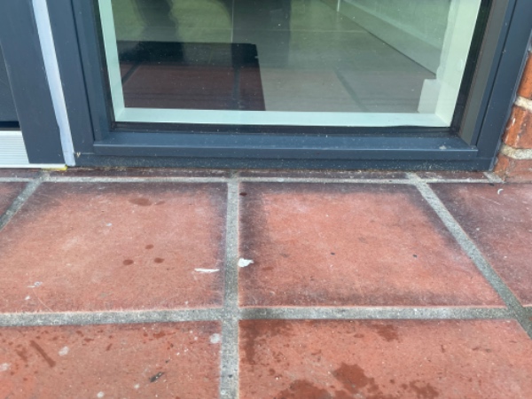 Fuge under facadedør