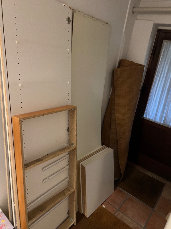 Afhentning af 15+ m3 affald (døre og skabe)