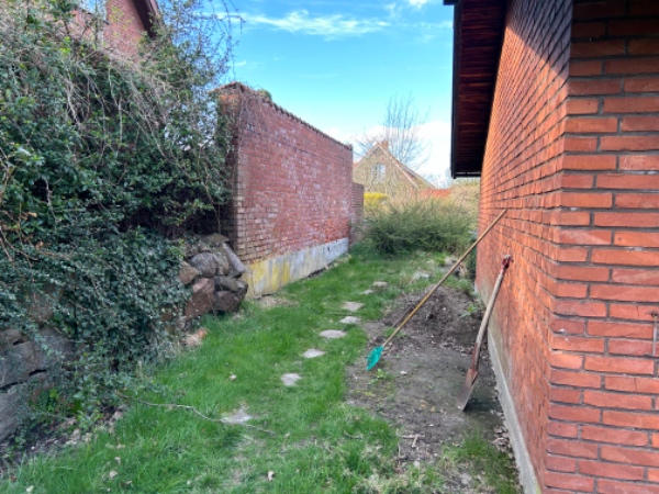 Opsætte hegn med låge