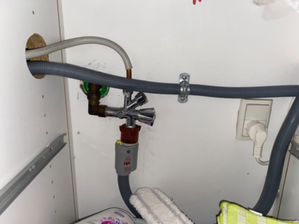 Tilslutning af Amerikaner køleskab til vand