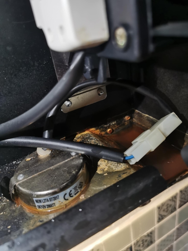 Evt. forkert installation af emhætte - kondens