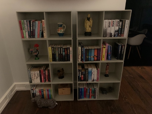 Ophængning af 8x Montana reoler