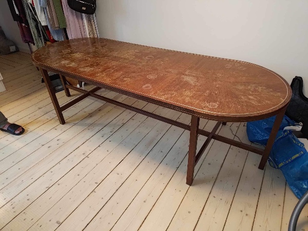 Træspisebords restaurering