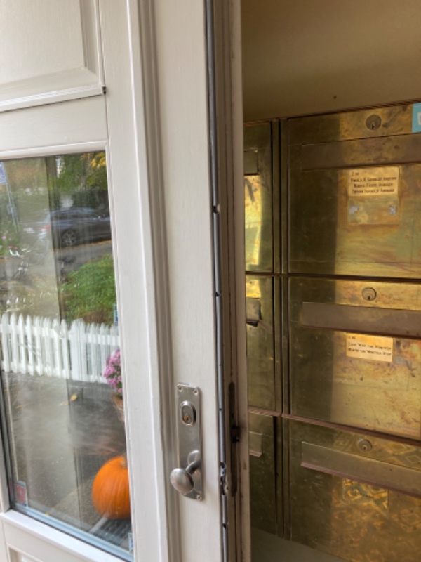 Udskiftning af gummilister på på vores hoveddør og dør til køkkentrappe